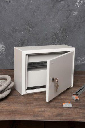 Щит распределительный навесной ЩРН-9 (ВхШхГ) 220х300х120мм IP31 PROxima | mb21-9 | EKF — фото